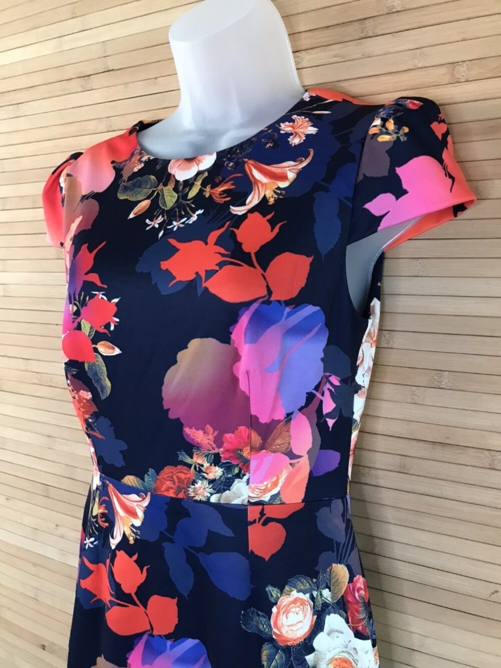BETSEY JOHNSON Floral print flowers sheath dress sz 2 - Picture 2 of 7